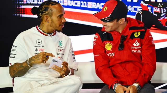 Una foto con Lewis Hamilton e Charles Leclerc