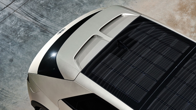 auto a pannelli solari