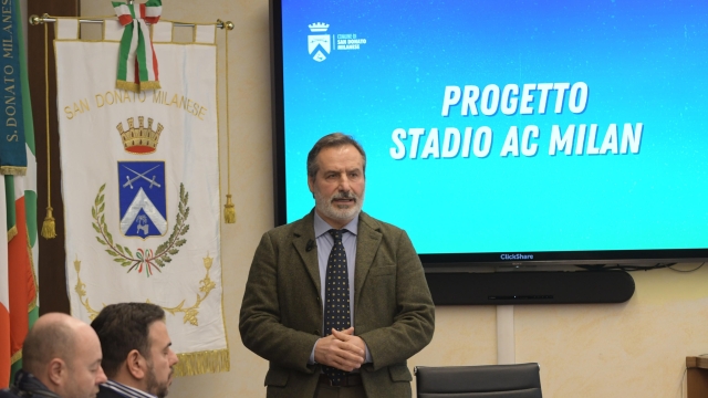 Il sindaco Francesco Squeri durante la conferenza stampa per la presentazione del progetto della realizzazione dello stadio del Milan a San Donato Milanese. 25 Gennaio 2024. ANSA/ANDREACANALI
