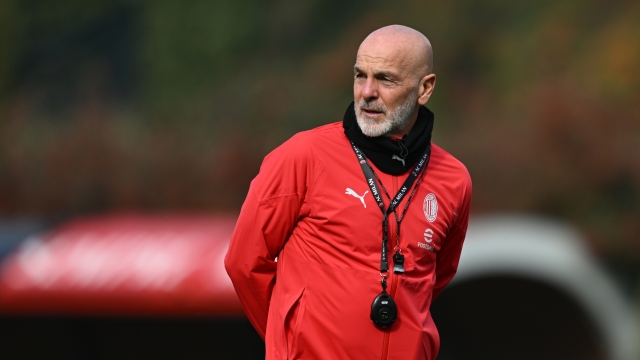 CAIRATE, ITALY - FEBRUARY 16: Head coach AC Milan Stefano Pioli looks on during a AC Milan training session at Milanello on February 16, 2024 in Cairate, Italy. (Photo by Claudio Villa/AC Milan via Getty Images)