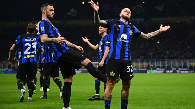 MILAN, ITALY - FEBRUARY 28: Federico Dimarco of FC Internazionale celebrates after scoring their team's third goal during the Serie A TIM match between FC Internazionale and Atalanta BC - Serie A TIM  at Stadio Giuseppe Meazza on February 28, 2024 in Milan, Italy. (Photo by Mattia Ozbot - Inter/Inter via Getty Images)