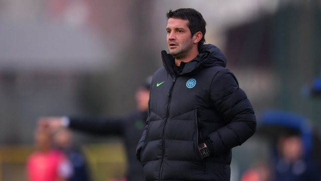MILAN, ITALY - JANUARY 11: Head Coach Cristian Chivu of FC Internazionale U19 in action during the Primavera TIM Cup match between FC Internazionale U19 and Hellas Verona U19 at Konami Youth Development Center in memory of Giacinto Facchetti on January 11, 2023 in Milan, Italy. (Photo by Mattia Pistoia - Inter/Inter via Getty Images)