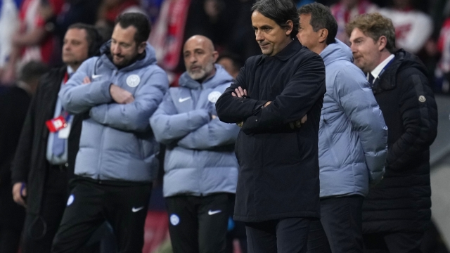 Inter Milan's head coach Simone Inzaghi gestures during a penalty shootout at the end of the Champions League, round of 16, second leg soccer match between Atletico Madrid and Inter Milan at the Metropolitano stadium in Madrid, Spain, Wednesday, March 13, 2024. Atletico Madrid won 3-2 in a penalty shootout. (AP Photo/Manu Fernandez)