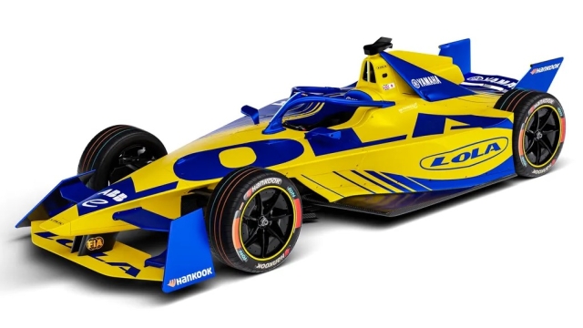 La livrea provvisoria svelata all'annuncio della partnership tra Lola e Yamaha. Formula E