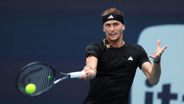 MIAMI GARDENS, FLORIDA - MARCH 28: Alexander Zverev of Germany returns a shot against Fabian Marozsan of Hungary on Day 13 of the Miami Open at Hard Rock Stadium on March 28, 2024 in Miami Gardens, Florida.   Al Bello/Getty Images/AFP (Photo by AL BELLO / GETTY IMAGES NORTH AMERICA / Getty Images via AFP)