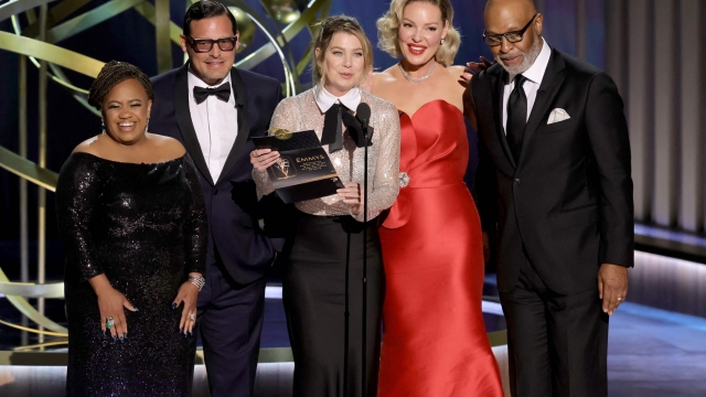 LOS ANGELES, CALIFORNIA - JANUARY 15: (L-R) Chandra Wilson, Justin Chambers, Ellen Pompeo, Katherine Heigl and James Pickens speak onstage during the 75th Primetime Emmy Awards at Peacock Theater on January 15, 2024 in Los Angeles, California.   Kevin Winter/Getty Images/AFP (Photo by KEVIN WINTER / GETTY IMAGES NORTH AMERICA / Getty Images via AFP)