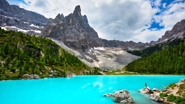 Beautiful Lake Sorapis (Lago di Sorapis) in Dolomites, popular travel destination in Italy