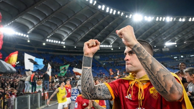 ROME, ITALY - APRIL 06: AS Roma player Gianluca Mancini celebrates the victory after the Serie A TIM match between AS Roma and SS Lazio - Serie A TIM  at Stadio Olimpico on April 06, 2024 in Rome, Italy. (Photo by Fabio Rossi/AS Roma via Getty Images)