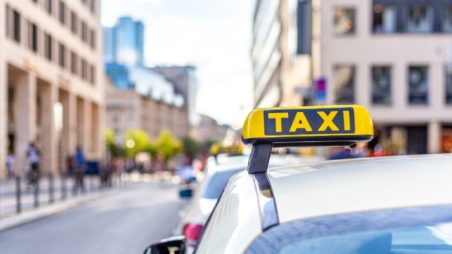 Come diventare tassista in Italia: requisiti, procedure, costo della licenza e requisiti
