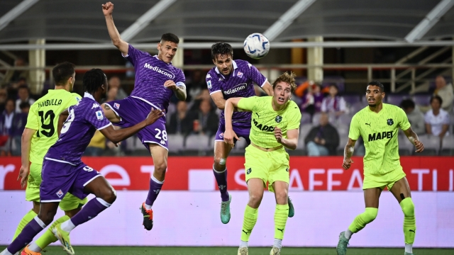 Fiorentina?s Lucas Martinez Quarta scores the goal 2-0 during the Serie a Tim match between Fiorentina and Sassuolo - Serie A TIM at Artemio Franchi Stadium - Sport, Soccer - Florence, Italy - Sunday April 28, 2024 (Photo by Massimo Paolone/LaPresse)