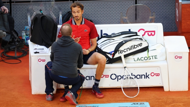 MADRID, SPAIN - MAY 02: Daniil Medvedev reacts as he receives medical treatment in his Men's Singles quarter-final match against Jiri Lehecka of Czech Republic on Day Ten of Mutua Madrid Open at La Caja Magica on May 02, 2024 in Madrid, Spain.  (Photo by Clive Brunskill/Getty Images)