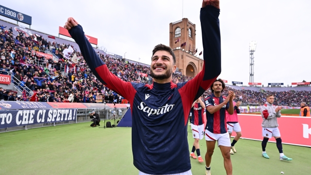 BOLOGNA, ITALY - APRIL 01: Riccardo Orsolini of Bologna FC celebrates victory in the Serie A TIM match between Bologna FC and US Salernitana at Stadio Renato Dall'Ara on April 01, 2024 in Bologna, Italy. (Photo by Alessandro Sabattini/Getty Images)