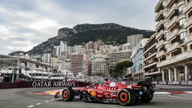 Charles Leclerc in azione durante le prove libere del GP Monaco. Ferrari