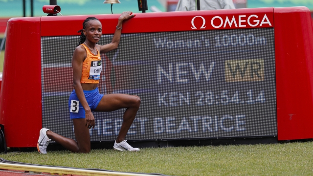 Beatrice Chebet of Kenya, set a world record in the 10,000 with a time of 28:54.14, during the Prefontaine Classic track and field meet Saturday, May 25, 2024, in Eugene, Ore. (AP Photo/Thomas Boyd)