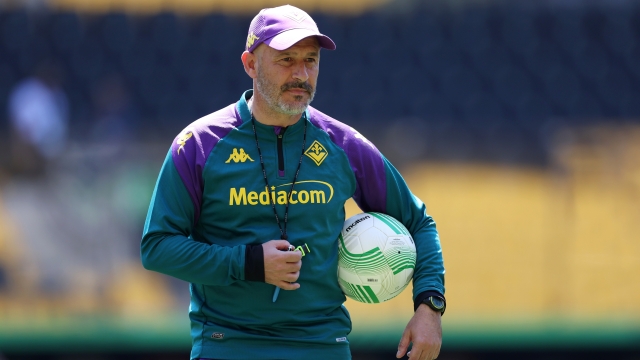 ATHENS, GREECE - MAY 28: Vincenzo Italiano, Head Coach of ACF Fiorentina, looks on during a training session ahead of their the UEFA Europa Conference League 2023/24 final match against Olympiacos FC at AEK Arena on May 28, 2024 in Athens, Greece. (Photo by Michael Steele/Getty Images)