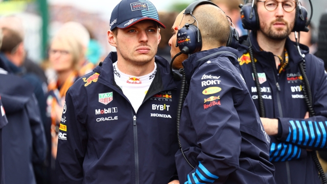 MONTREAL, QUEBEC - JUNE 09: Max Verstappen of the Netherlands and Oracle Red Bull Racing talks with race engineer Gianpiero Lambiase on the grid prior to the F1 Grand Prix of Canada at Circuit Gilles Villeneuve on June 09, 2024 in Montreal, Quebec.   Mark Thompson/Getty Images/AFP (Photo by Mark Thompson / GETTY IMAGES NORTH AMERICA / Getty Images via AFP)