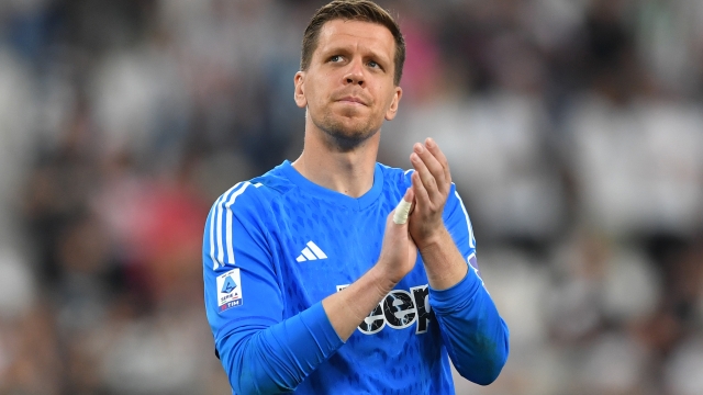 TURIN, ITALY - MAY 12: Wojciech Szczesny of Juventus applauds the fans after the Serie A TIM match between Juventus and US Salernitana at  on May 12, 2024 in Turin, Italy. (Photo by Valerio Pennicino/Getty Images)