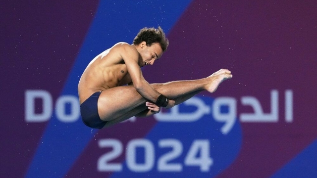 Andreas Sargent Larsen of Italy competes during the men's 10m platform diving preliminary at the World Aquatics Championships in Doha, Qatar, Friday, Feb. 9, 2024. (AP Photo/Hassan Ammar)