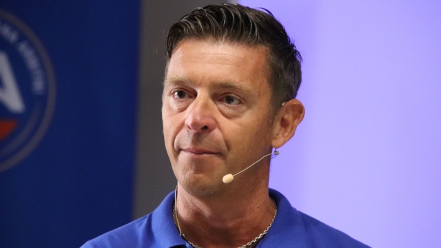 Il designatore degli arbitri Gianluca Rocchi durante l'incontro con i direttori di gara che ha chiuso il raduno pre campionato a Cascia, 12 agosto 2023. ANSA/ GIANLUIGI BASILIETTI