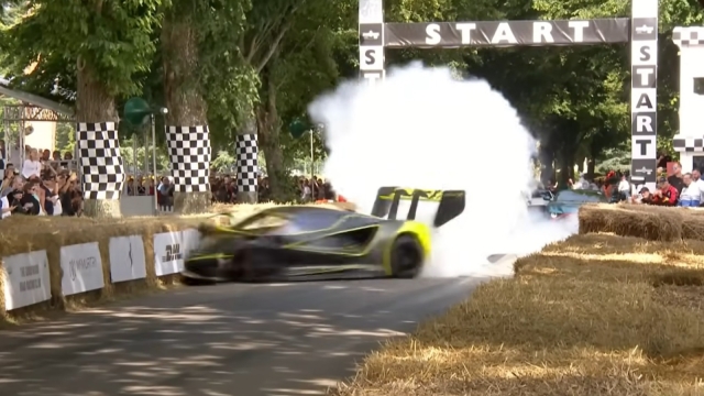 Goodwood crash Lotus Evija incidente schianto Festival of Speed