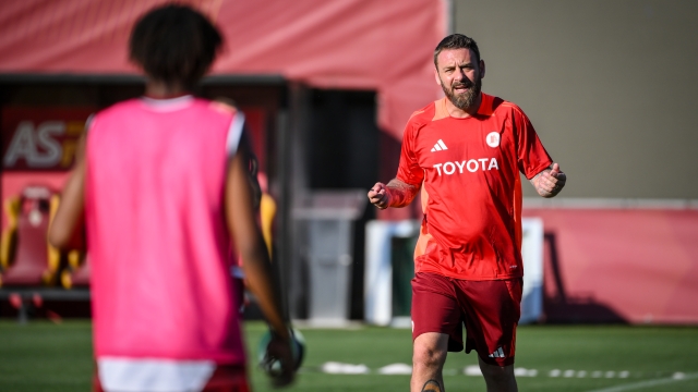 ROME, ITALY - JULY 10: AS Roma coach Daniele De Rossi during a training session at Centro Sportivo Fulvio Bernardini on July 10, 2024 in Rome, Italy. (Photo by Fabio Rossi/AS Roma via Getty Images)