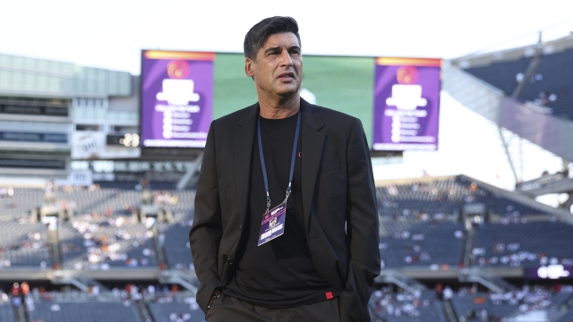 CHICAGO, ILLINOIS - JULY 31: Paulo Fonseca Head coach of AC Milan looks on prior to the Pre-Season Friendly match between AC Milan and Real Madrid at Soldier Field on July 31, 2024 in Chicago, Illinois.  (Photo by Giuseppe Cottini/AC Milan via Getty Images)