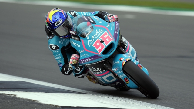 epa11522201 British rider Jake Dixon of CFMOTO Aspar Team in action during the Moto2 Qualifying session at the Motorcycling Grand Prix of Great Britain at the Silverstone race track, Britain, 03 August 2024.  EPA/TIM KEETON