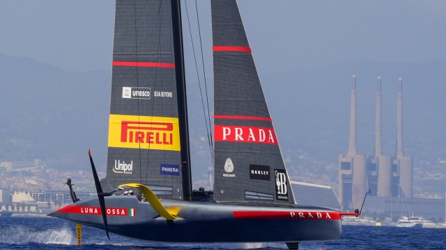 epa11561746 Luna Rossa Prada Pirelli compete in a match race during the Preliminary Regatta of the 37th America's Cup, in Barcelona, Spain, 23 August 2024.  EPA/Siu Wu