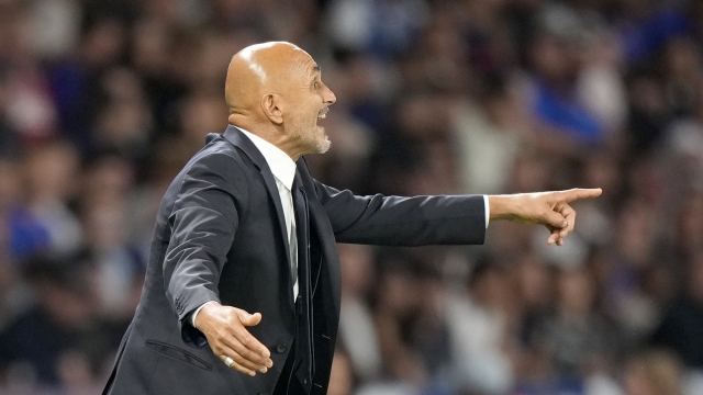 Italy head coach Luciano Spalletti gestures during the UEFA Nations League soccer match between France and Italy at the Parc des Princes in Paris, Friday, Sept. 6, 2024. (AP Photo/Michel Euler)