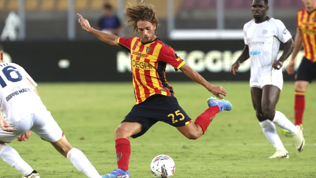 LECCE, ITALY - AUGUST 31: Antonino Gallo of Lecce in action during the Serie A match between Lecce and Cagliari at Stadio Via del Mare on August 31, 2024 in Lecce, Italy. (Photo by Maurizio Lagana/Getty Images)