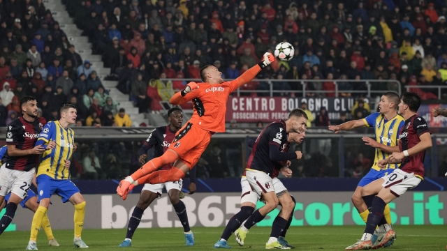 Bologna's goalkeeper Lukasz Skorupski in action during the Uefa Champions League 2024/2025 soccer match between Bologna and Shakhtar Donetsk at Renato Dall?Ara Stadium - Sport, Soccer - Bologna, Italy - Wednesday September 18, 2024 (Photo by Massimo Paolone/LaPresse)