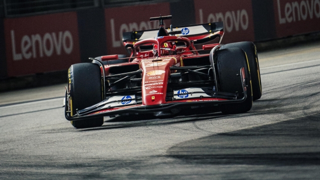 epa11616203 Monaco's driver Charles Leclerc of Scuderia Ferrari in action during the second practice session for the Singapore Formula One Grand Prix at the Marina Bay Street Circuit, Singapore, 20 September 2024. The Singapore Formula One Grand Prix takes place on 22 September 2024.  EPA/TOM WHITE