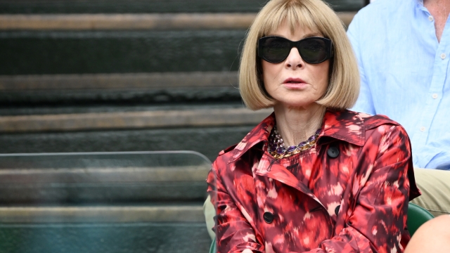 LONDON, ENGLAND - JULY 08: Anna Wintour attends day six of the Wimbledon Tennis Championships at the All England Lawn Tennis and Croquet Club on July 08, 2023 in London, England. (Photo by Karwai Tang/WireImage)