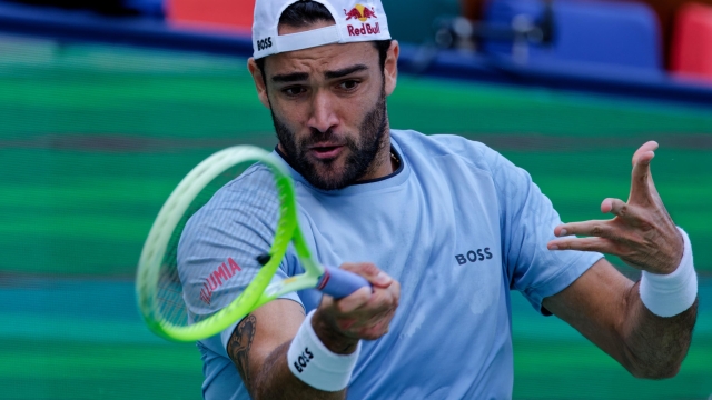 epa11639215 Matteo Berrettini of Italy in action during his Men's Singles match against Christopher O'Connell of Australia at the Shanghai Masters tennis tournament in Shanghai, China, 03 October 2024.  EPA/ALEX PLAVEVSKI