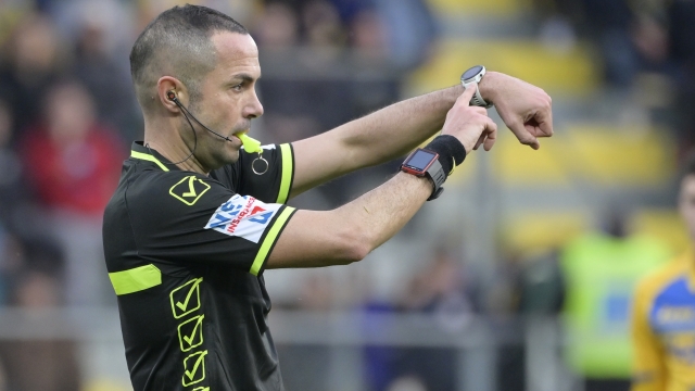 Foto Fabrizio Corradetti/LaPresse 03 Marzo 2024 Frosinone, Italia - Frosinone Calcio vs US Lecce - Campionato italiano di calcio Serie A TIM 2023/2024 - Stadio Benito Stirpe Nella foto: arbitro Marco Guida

March 03, 2024 Frosinone, Italy - Frosinone Calcio vs US Lecce - Italian Serie A Football Championship 2023/2024 - Benito Stirpe Stadium. In the photo: Marco Guida