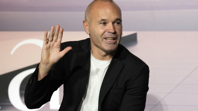 epa11649006 Spanish soccer player Andres Iniesta announces his retirement from professional soccer during the press conference held in Barcelona, Catalonia, Spain, 08 October 2024.  EPA/Alejandro Garcia