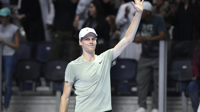 epa11665194 Jannik Sinner of Italy greets attendees after winning his match against Novak Djokovic of Serbia at the Six Kings Slam exhibition tennis tournament in Riyadh, Saudi Arabia, 17 October 2024.  EPA/STR