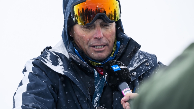 epa10968135 Markus Waldner, FIS Chief Race Director World Cup Men, speaks to journalists as the men's downhill training race was cancelled due to heavy snowfall on the new ski course "Gran Becca" at the Alpine Skiing FIS Ski World Cup between Zermatt in Switzerland and Cervinia in Italy, 10 November 2023. The new course spans across the Swiss-Italian border.  EPA/JEAN-CHRISTOPHE BOTT