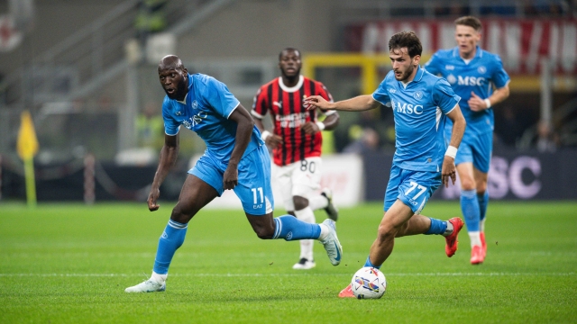 MILAN, ITALY - OCTOBER 29: SSC Napoli player Khvicha Kvaratskhelia in action during the Serie A match between AC Milan and SSC Napoli at San Siro Stadium on October 29, 2024 in Milan, Italy. (Photo by SSC Napoli/Getty Images)