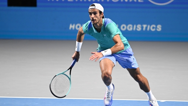 VIENNA, AUSTRIA - OCTOBER 26: Lorenzo Musetti of Italy sprints against Jack Draper of Great Britain in their semi final match during day six of the Erste Bank Open 2024 at Wiener Stadthalle on October 26, 2024 in Vienna, Austria. (Photo by Thomas Kronsteiner/Getty Images)