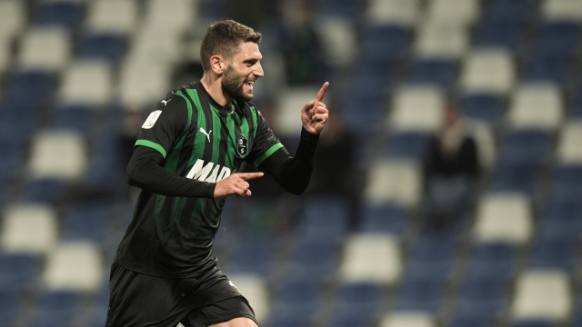 Sassuolo?s Domenico Berardi celebrates after scoring the 1-0 goal for his team during the Serie BKT 2024/2025 match between Sassuolo and Mantova at Mapei Stadium Città del Tricolore - Sport, Soccer - Reggio Emilia, Italy - Sunday November 3, 2024 (Photo by Massimo Paolone/LaPresse)