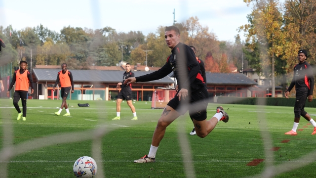 CAIRATE, ITALY - NOVEMBER 07: Francesco Camarda of AC Milan in action during AC Milan training session at Milanello on November 07, 2024 in Cairate, Italy. (Photo by Claudio Villa/AC Milan via Getty Images)