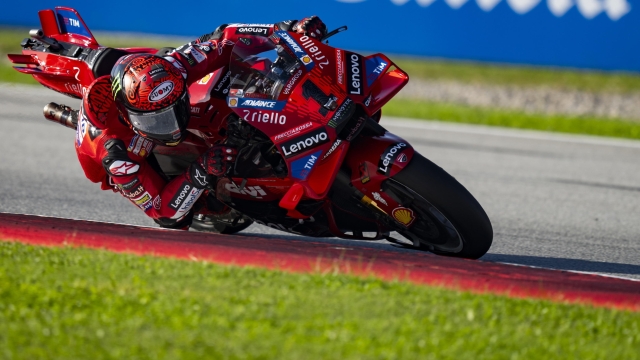 epa11724163 Ducati Lenovo rider Francesco Bagnaia of Italy in action during a qualifying session for the Motorcycling Solidarity Grand Prix of Barcelona, in Barcelona, Spain, 16 November 2024. The Motorcycling Solidarity Grand Prix of Barcelona is held at the Circuit de Barcelona-Catalunya racetrack on 17 November 2024 replacing the Grand Prix of Valencia season ender.  EPA/Siu Wu