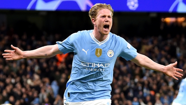 epa11285403 Kevin de Bruyne of Manchester City celebrates after scoring the 1-1 during the UEFA Champions League quarter final, 2nd leg match between Manchester City and Real Madrid in Manchester, Britain, 17 April 2024. EPA/PETER POWELL