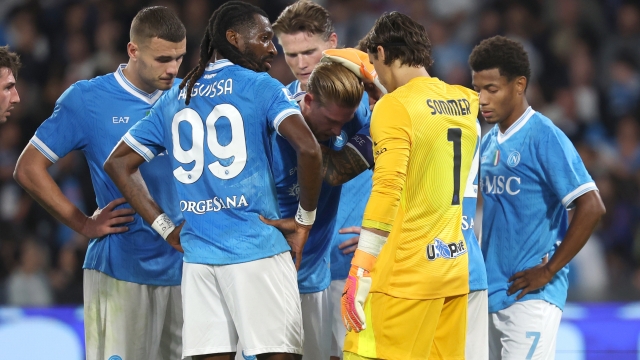 Napoli’s Kevin De Bruyne Injured  during the Serie A soccer match between Napoli and Inter  at the Diego Armando Maradona Stadium in Naples, southern italy - Saturday , October 25 , 2025. Sport - Soccer .  (Photo by Alessandro Garofalo/LaPresse)