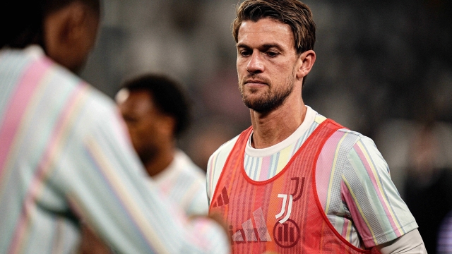 Juventus' Daniele Rugani warms up prior to the Serie A soccer match between Juventus and Torino at the Allianz Stadium in Turin, north west Italy - Saturday, Nov. 8, 2025. Sport - Soccer . (Photo by Marco Alpozzi/Lapresse)