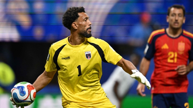 Cape Verde's goalkeeper #01 Vozinha throws the ball during the 2026 World Cup Group H football match between Spain and Cape Verde at the Atlanta Stadium in Atlanta on June 15, 2026.  (Photo by Roberto SCHMIDT / AFP)