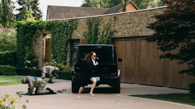 Bugonia, su Sky il film di Yorgos Lanthimos con Emma Stone