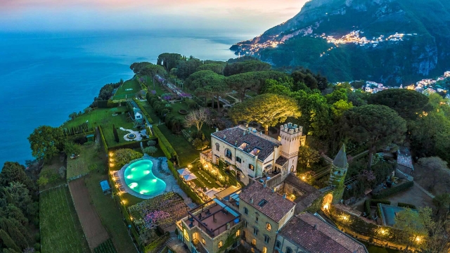 Ilary Blasi e Bastian Muller oggi sposi a Ravello