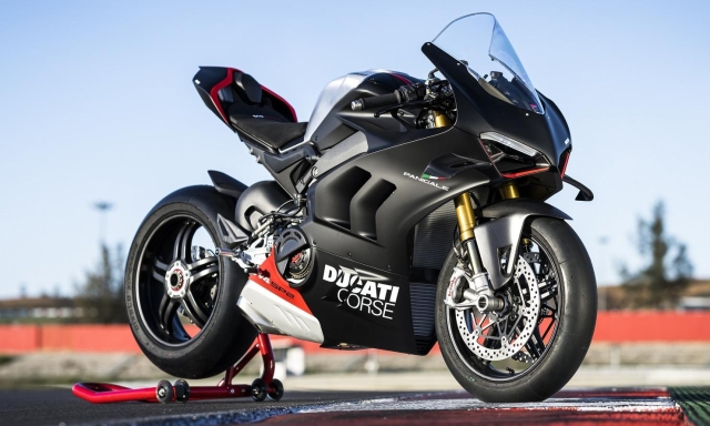 Panigale v4 r cv store
